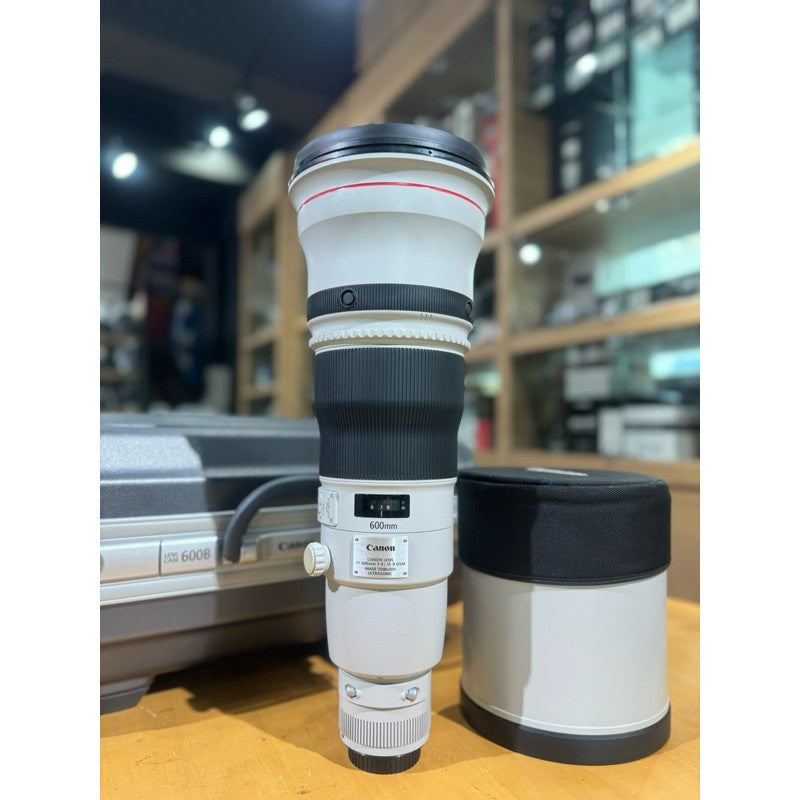 Canon EF600mm f4L IS II USM (Used) Like new Can use like RF600mm