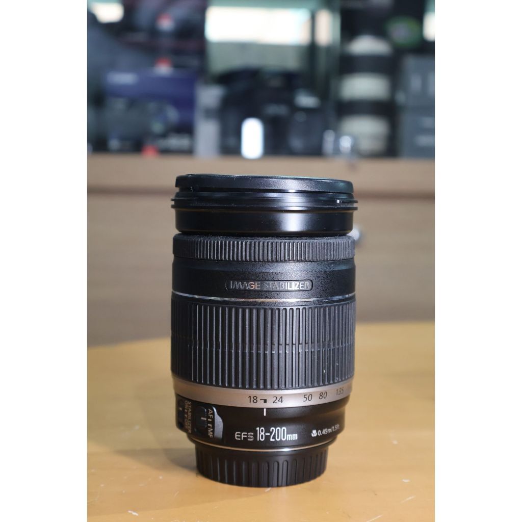 Used Canon Zoom Lens EF-S 18-200mm f/3.5-5.6 IS ( FREE LENS HOOD EW-83D)