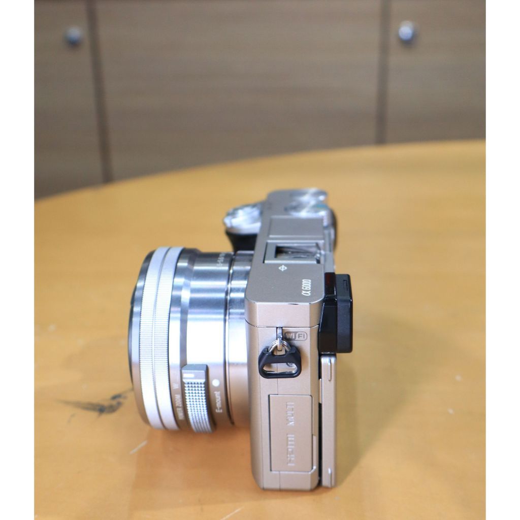 Used Sony a6000 with E PZ 16-50mm F/3.5-5.6 OSS Lens