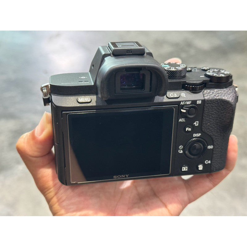 Used Sony A7mk2 A72 mirrorless camera body like new condition