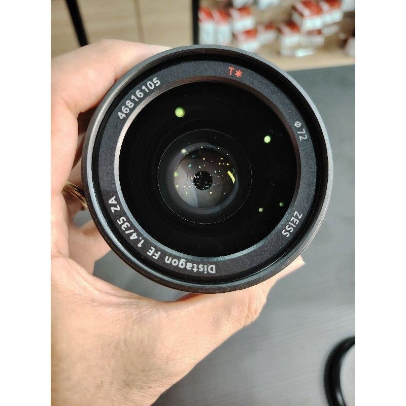 Used Sony Zeiss FE 35mm f1.4 like new 6105