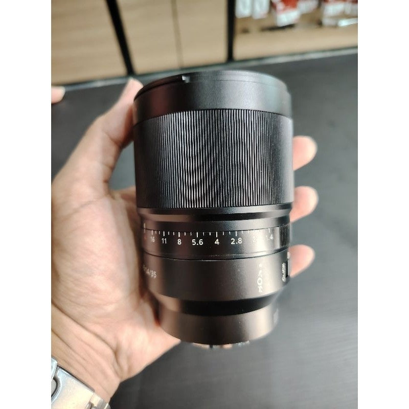 Used Sony Zeiss FE 35mm f1.4 like new 6105