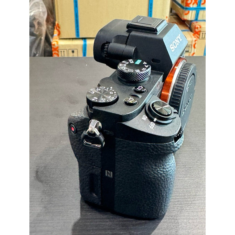 Used Sony A7mk2 A72 mirrorless camera body like new condition