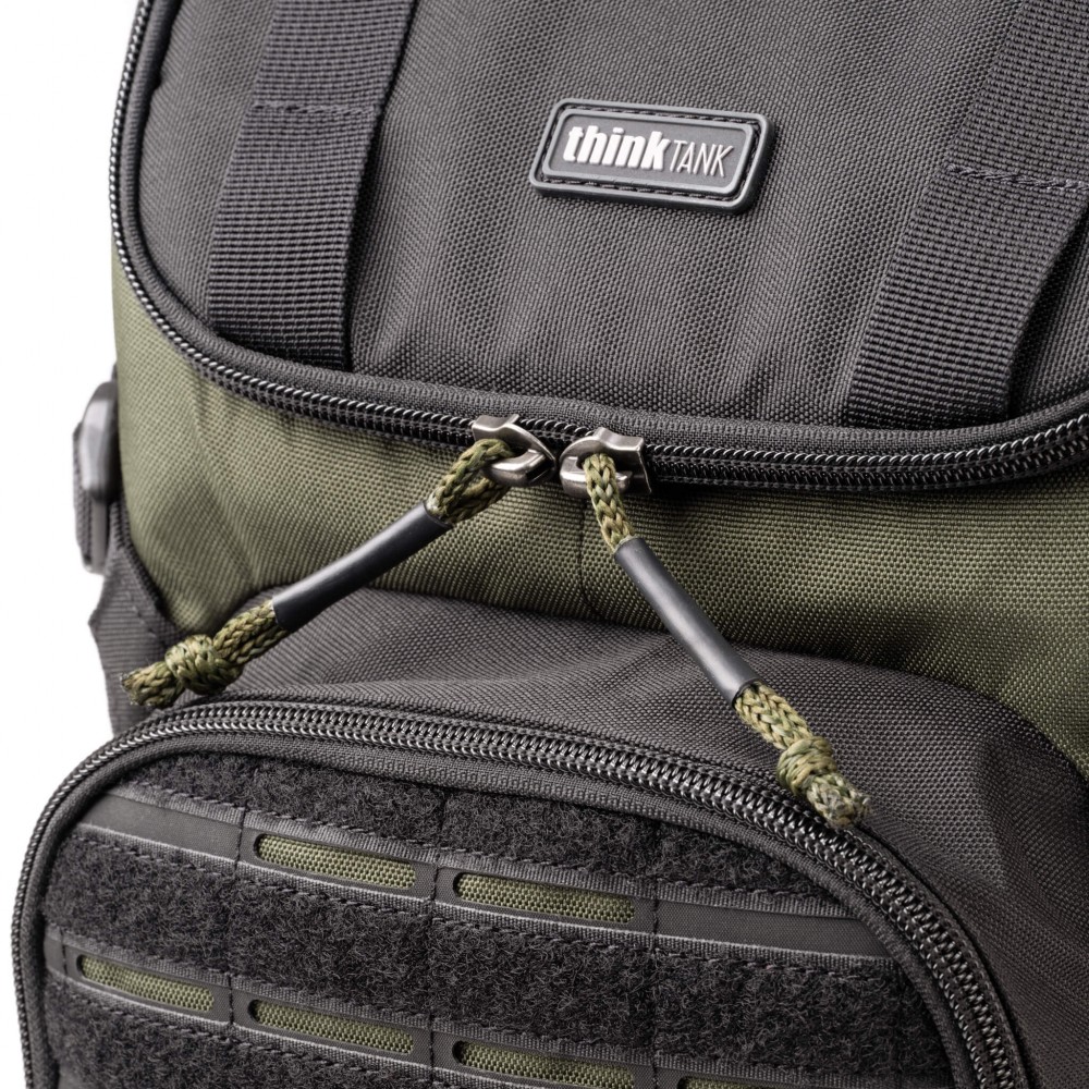 Think Tank DarkLight Backpack ( Black,Montane Green 14L ) Think Tank DarkLight Backpack ( Black,Montane Green 14L )