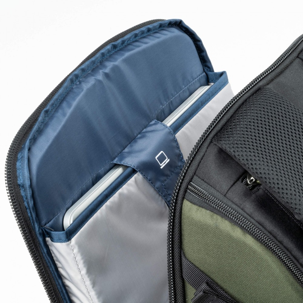 Think Tank Photo DarkLight Backpack (Black, Montane Green 20L) Think Tank Photo DarkLight Backpack (Black, Montane Green 20L)